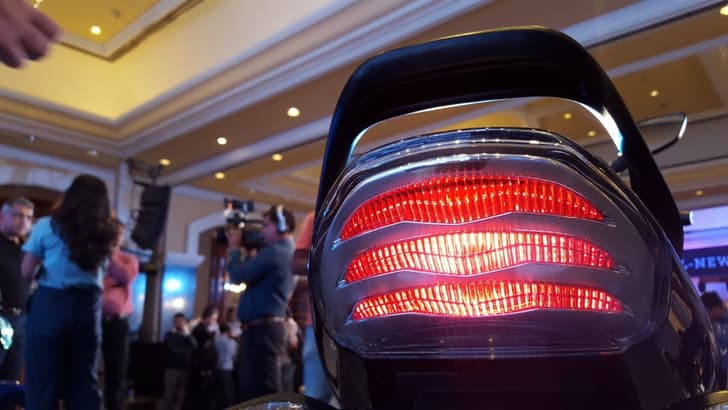 2018 Bajaj Discover 110 image gallery